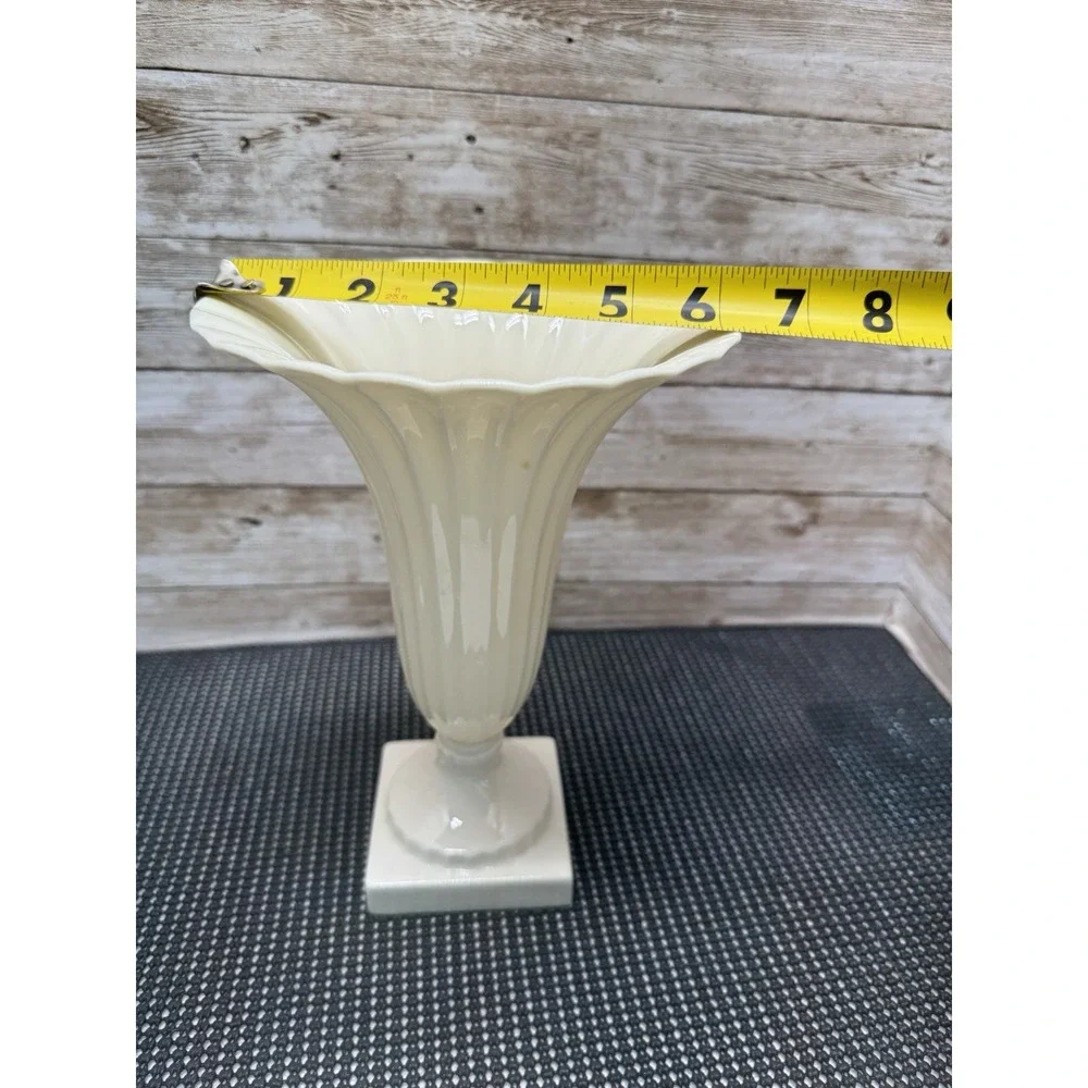 Lenox fluted trumpet
